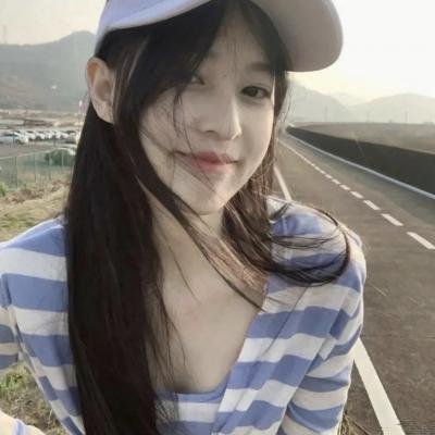 深蓝色的夜晚